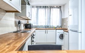 Cosy Guest House In Central London